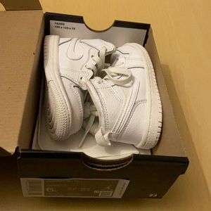 Toddler Jordan 1 mid
